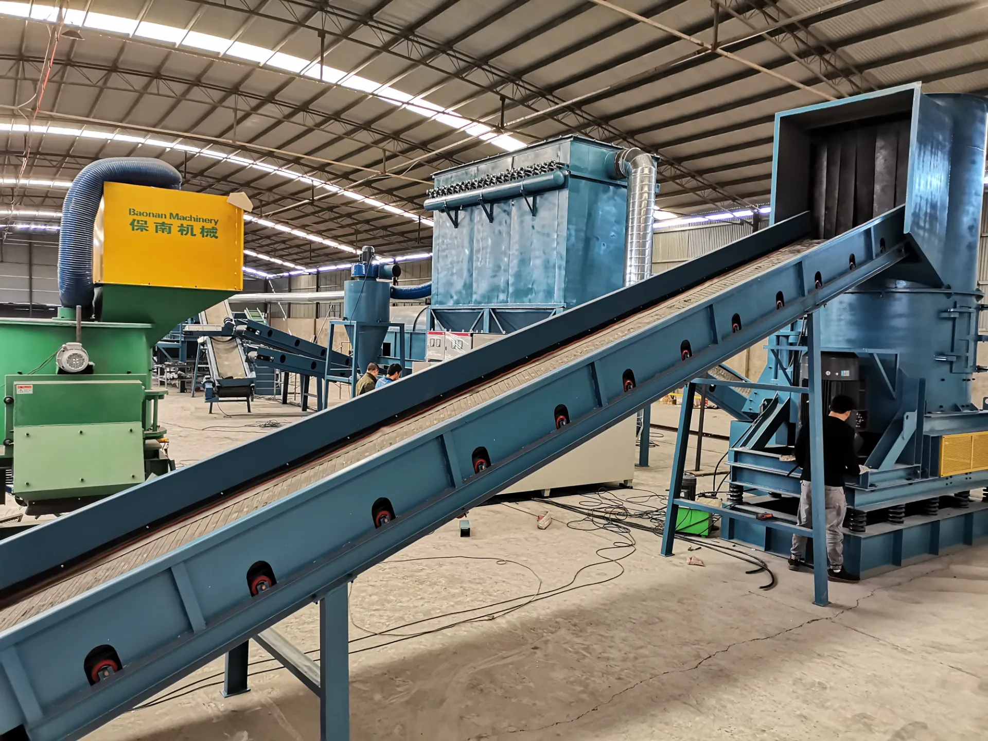 The Impact of Recycling Line Pickers on Waste Management Costs