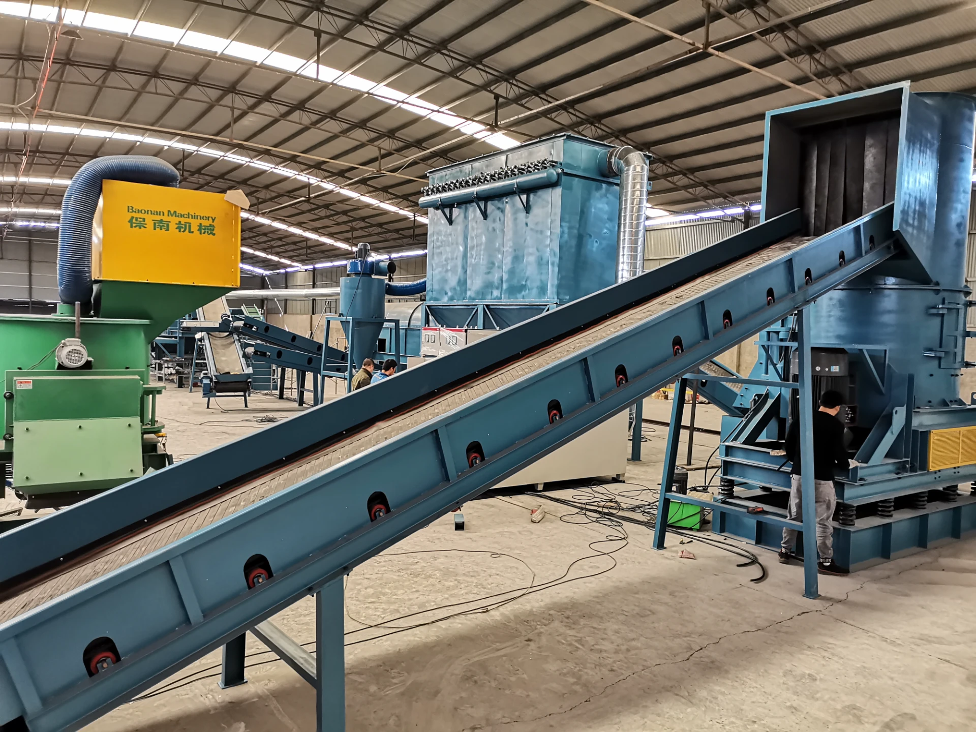 The Impact of Recycling Line Pickers on Waste Management Costs