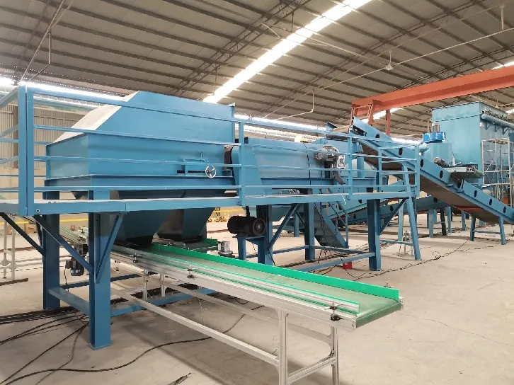 metal blade leaf mulcher